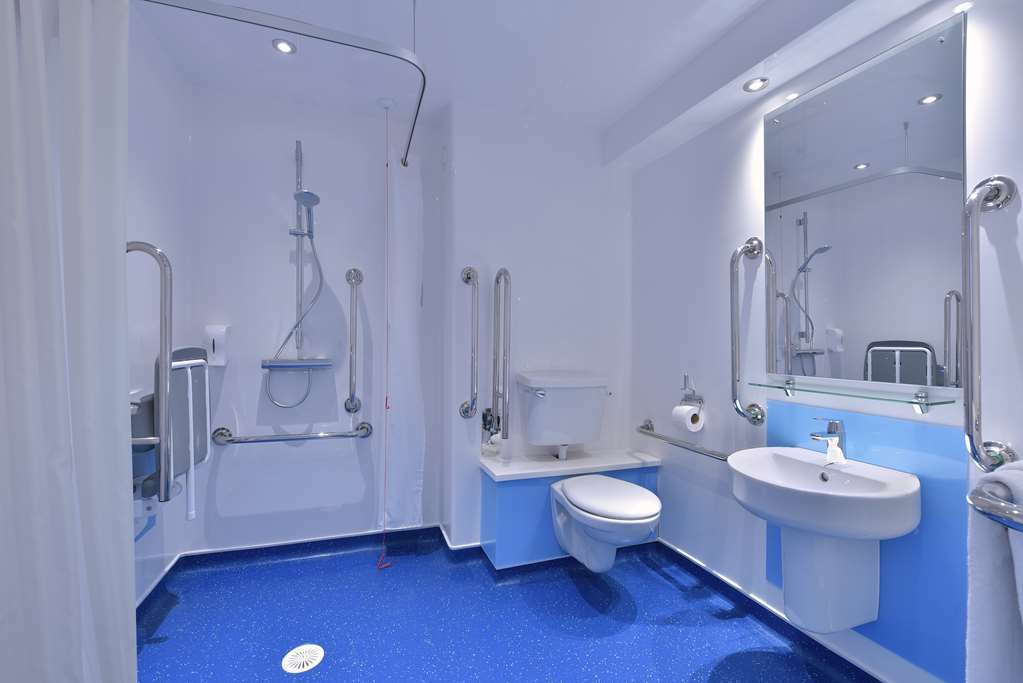 Travelodge Sheffield Central Room photo