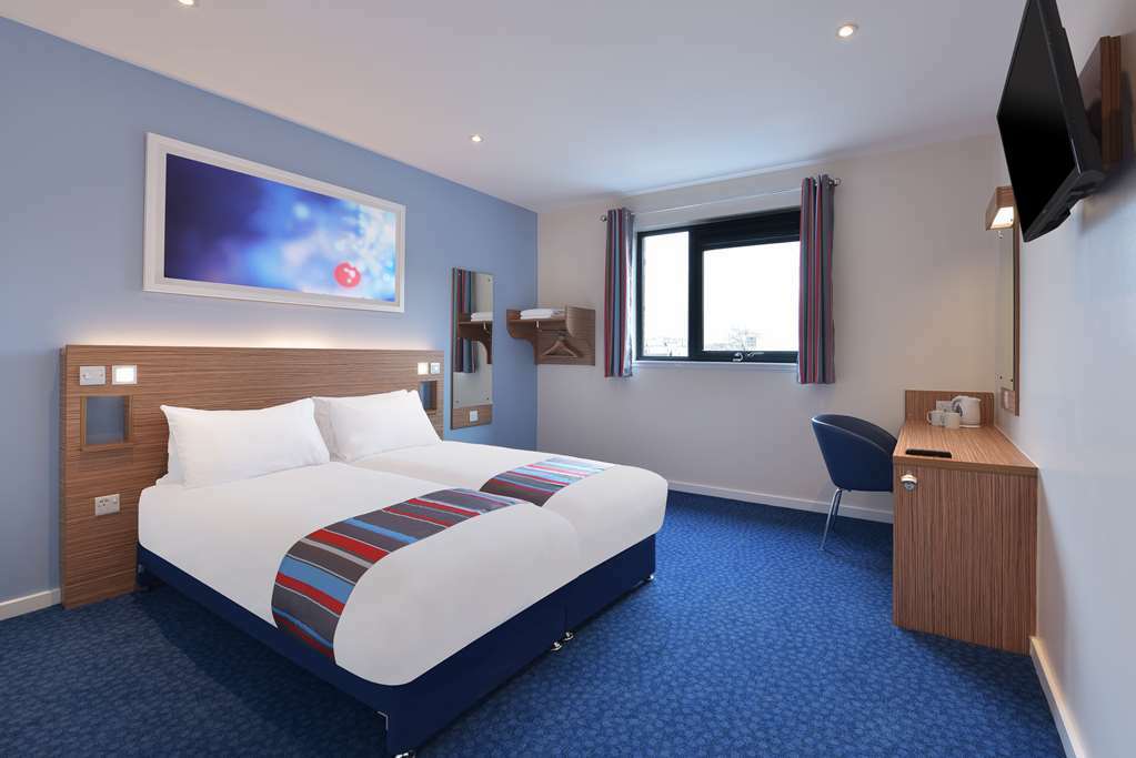 Travelodge Sheffield Central Room photo
